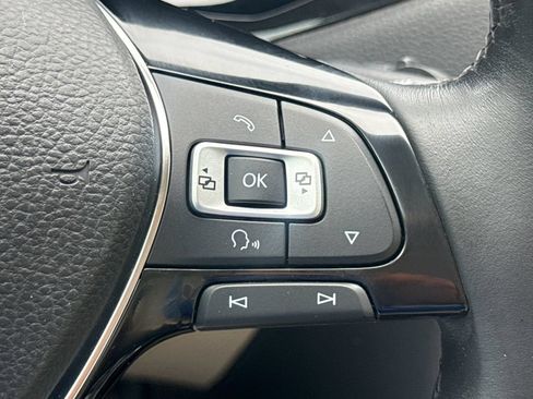 Used 2016 Volkswagen Jetta SEL FWD image 28