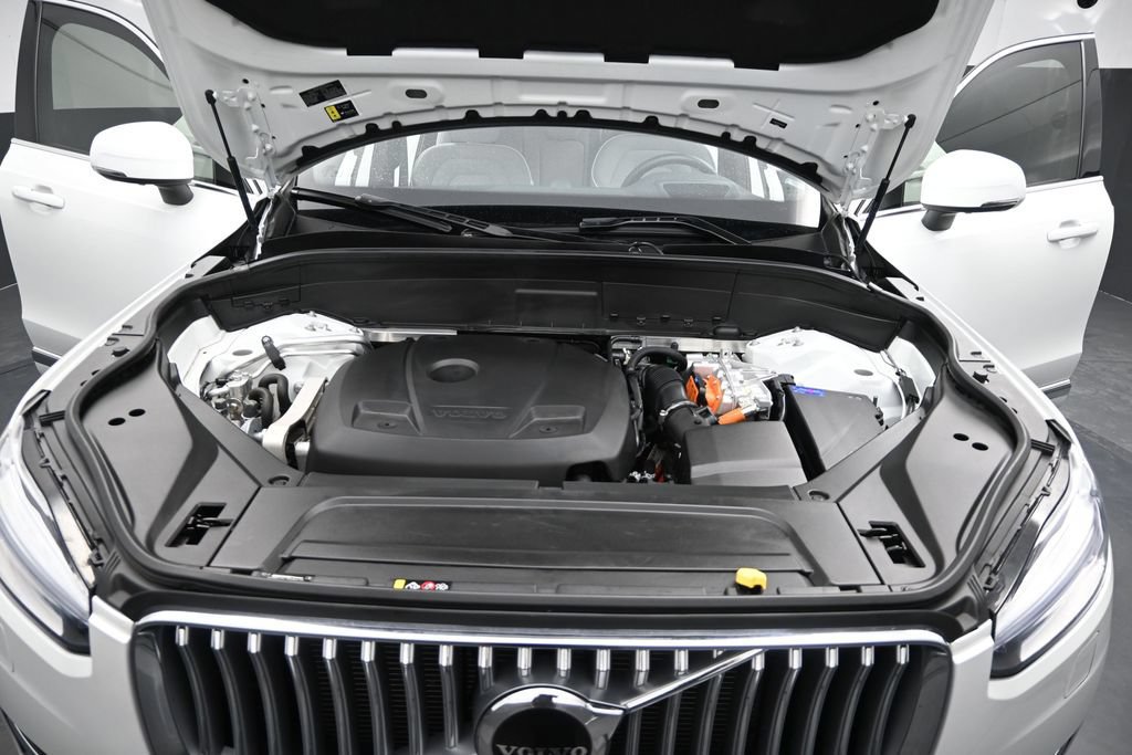 Used 2023 Volvo XC90 T8 Ultimate AWD/4WD image 19