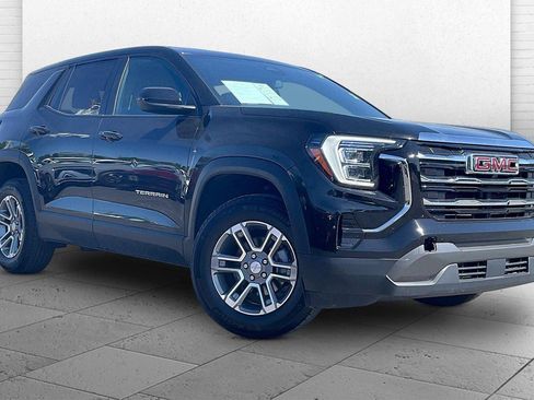Used 2025 GMC Terrain Elevation FWD image 1