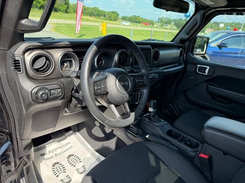 Used 2019 Jeep Wrangler Unlimited Sport S AWD/4WD image 8