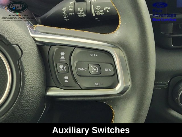 Used 2024 Jeep Wrangler Unlimited Sahara w/ Technology Group AWD/4WD image 28