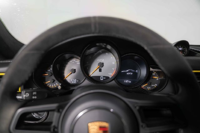 Used 2018 Porsche 911 GT3 RWD image 19