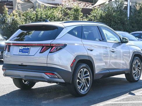 Used 2026 Hyundai Tucson Limited image 4