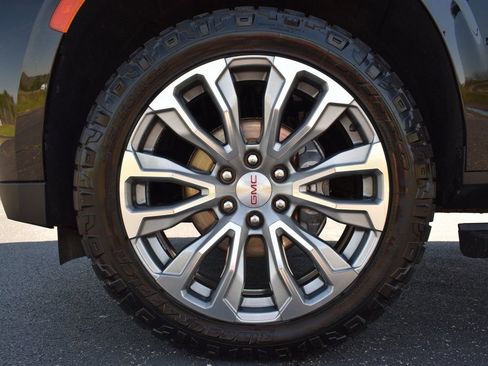 Used 2022 GMC Yukon Denali w/ Max Trailering Package image 18