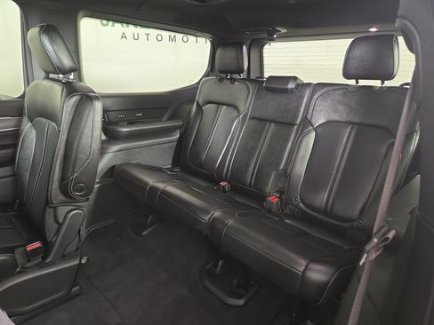Certified 2023 Jeep Wagoneer Series II AWD/4WD image 14