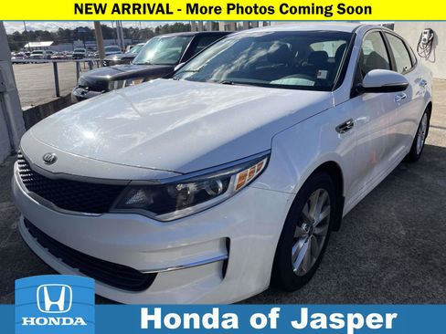 Used 2018 Kia Optima LX w/ 17" Alloy Wheels Package image 1