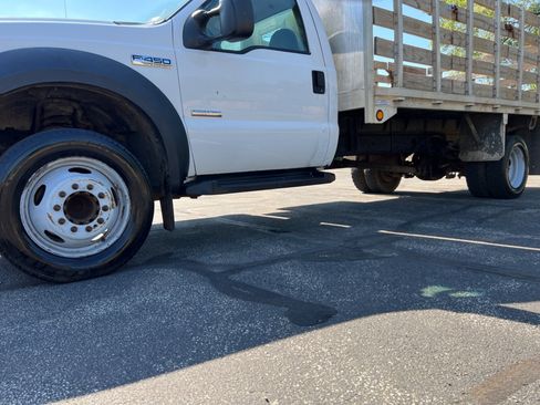 Used 2006 Ford F450 2WD Regular Cab Super Duty image 19