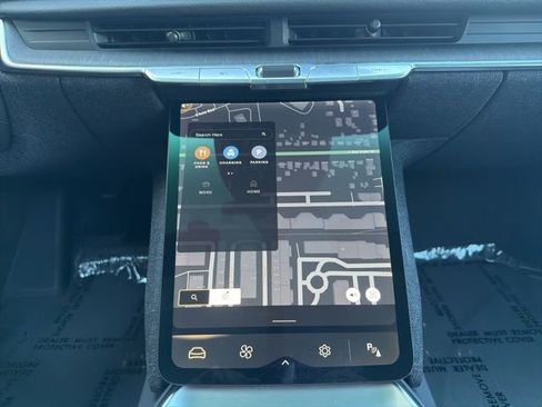 Used 2024 Lucid Air Touring image 28