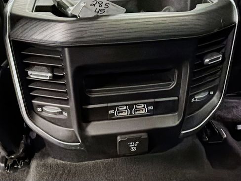 Used 2023 RAM 1500 Laramie AWD/4WD image 27