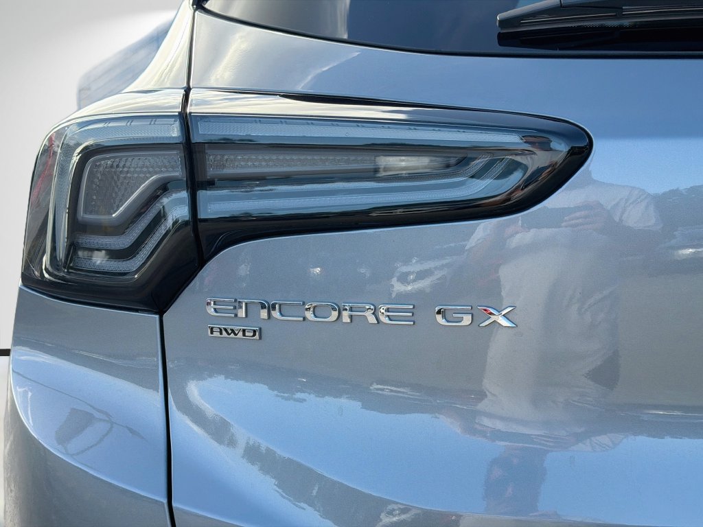 Used 2024 Buick Encore GX Avenir AWD/4WD image 10