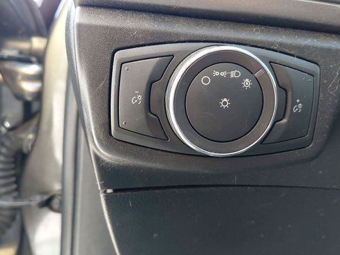 Used 2018 Ford Fusion SE w/ Fusion SE Technology Package FWD image 25