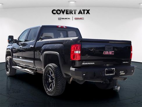 Used 2019 GMC Sierra 2500 Denali w/ Suspension Package, Off-Road image 6