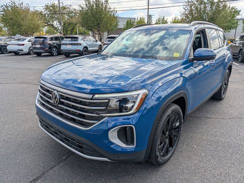 New 2026 Volkswagen Atlas SE image 9