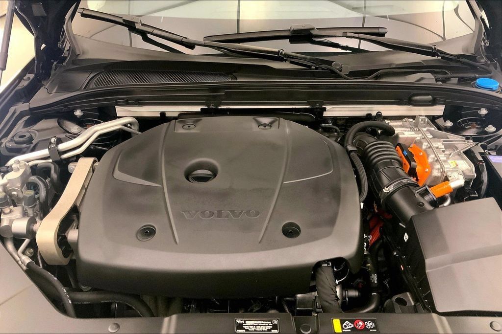 Used 2021 Volvo S60 T8 Inscription AWD/4WD image 9