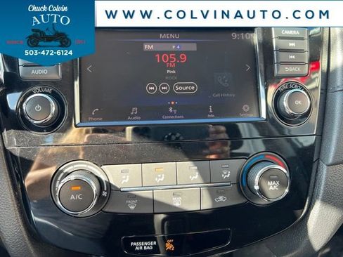 Used 2018 Nissan Rogue S AWD/4WD image 20