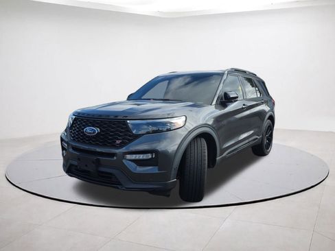 Certified 2020 Ford Explorer ST image 3