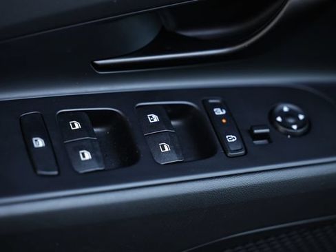 Certified 2025 Hyundai Elantra Sport FWD image 15