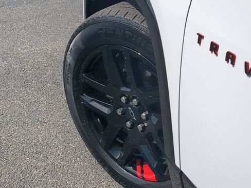 Used 2022 Chevrolet Traverse Premier w/ Redline Edition image 9