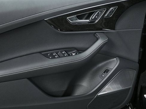 New 2025 Audi Q7 3.0T Prestige image 6