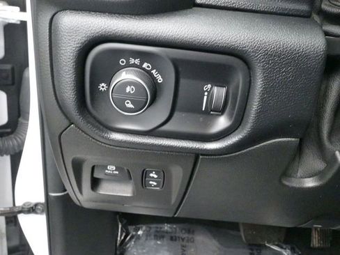 Used 2021 RAM 1500 Big Horn image 11