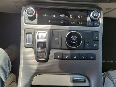Used 2025 Hyundai Palisade Calligraphy FWD image 39