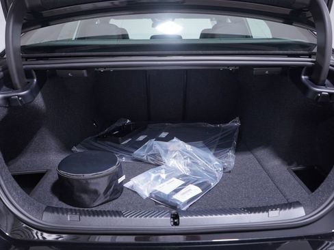 New 2026 BMW i5 eDrive40 w/ M Sport Package image 17