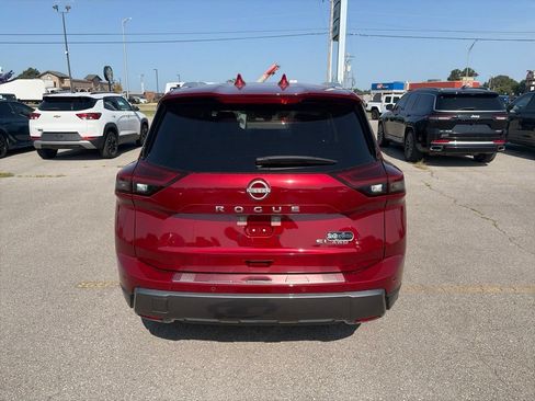 Used 2025 Nissan Rogue SL w/ Tech Package AWD/4WD image 5