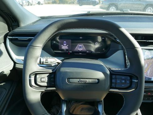 New 2026 Jeep Cherokee Laredo AWD/4WD image 21