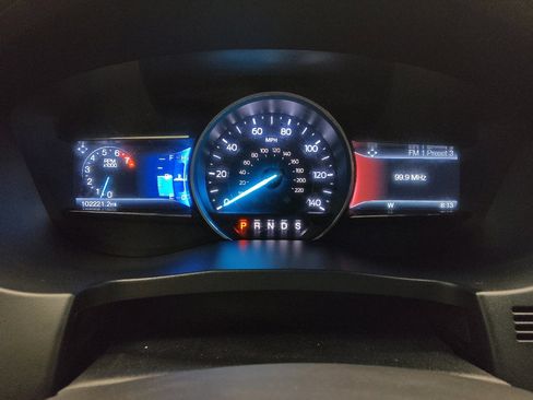 Used 2017 Ford Explorer XLT w/ Equipment Group 202A AWD/4WD image 23