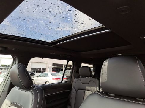 New 2025 Jeep Grand Cherokee L Limited w/ Luxury Tech Group II image 11