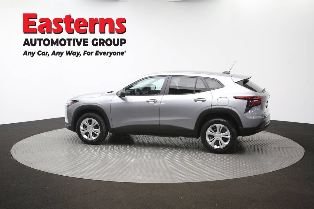Used 2024 Chevrolet Trax LS FWD image 61