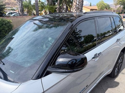 Used 2023 Jeep Grand Cherokee Summit w/ Advanced Protech Group IV AWD/4WD image 8