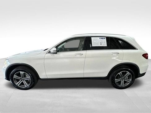 Used 2019 Mercedes-Benz GLC 300 4MATIC w/ Premium Package image 8