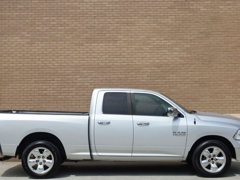 Used 2015 RAM 1500 Classic SLT RWD image 3