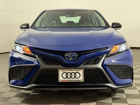 Used 2024 Toyota Camry SE FWD image 6