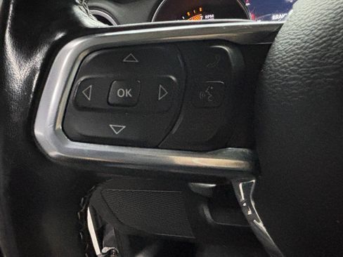 Used 2019 Jeep Wrangler Unlimited Sahara AWD/4WD image 21