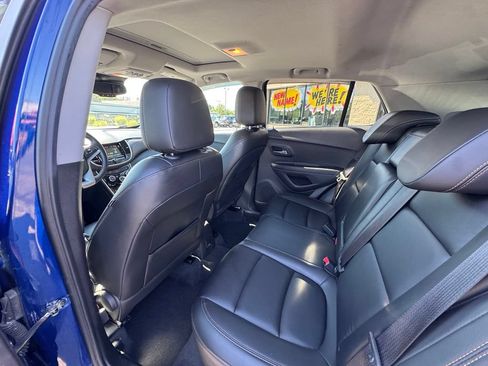 Used 2017 Chevrolet Trax Premier w/ Driver Confidence II Package AWD/4WD image 10