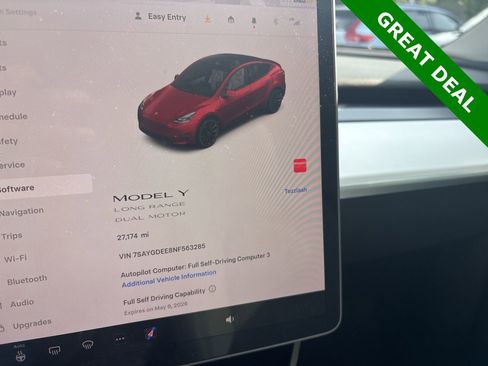 Used 2022 Tesla Model Y Long Range AWD/4WD image 23