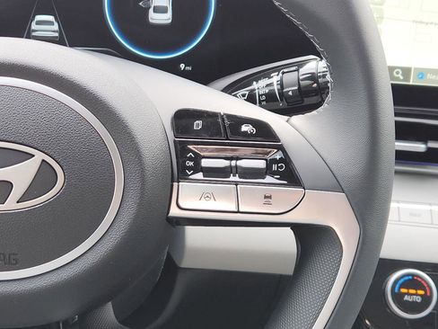 New 2026 Hyundai Elantra Limited FWD image 29