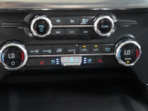 Used 2021 Ford F150 Lariat w/ Max Trailer Tow Package AWD/4WD image 21