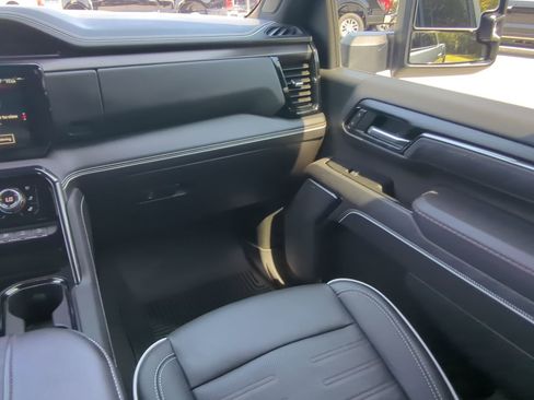 Used 2024 GMC Sierra 2500 AT4X image 15