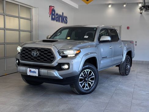Used 2023 Toyota Tacoma TRD Sport image 2