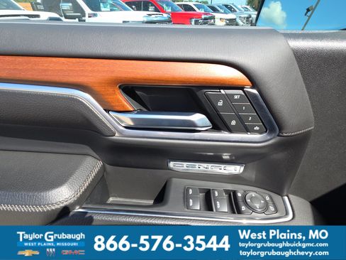Certified 2022 GMC Sierra 1500 Denali w/ Technology Package AWD/4WD image 16
