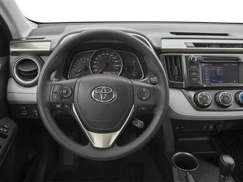 Used 2013 Toyota RAV4 LE image 6
