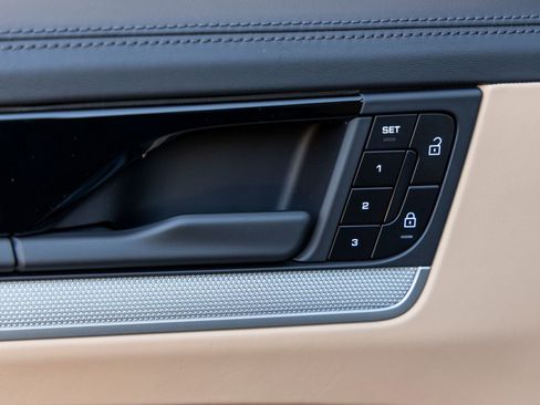 New 2025 Porsche Cayenne S AWD/4WD image 22
