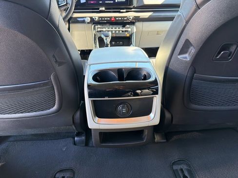 Certified 2024 Kia Carnival EX image 21