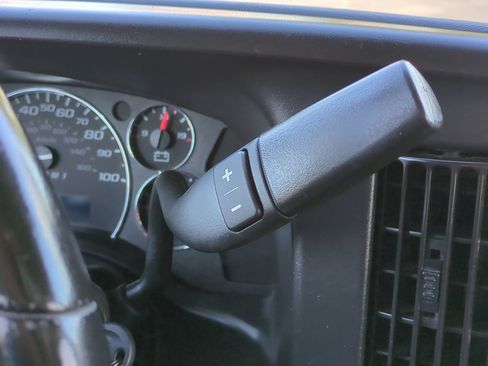 Used 2020 Chevrolet Express 2500 w/ Enhanced Convenience Package image 19