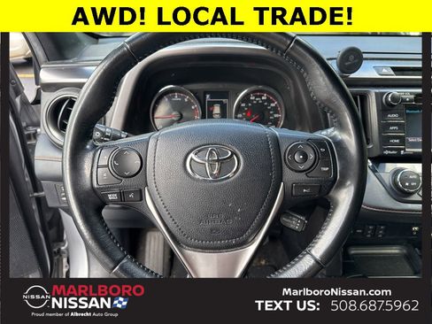 Used 2018 Toyota RAV4 SE image 21