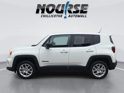 Used 2023 Jeep Renegade Latitude AWD/4WD image 5