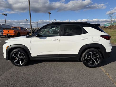 Used 2022 Chevrolet TrailBlazer RS w/ Sun and Liftgate Package image 3